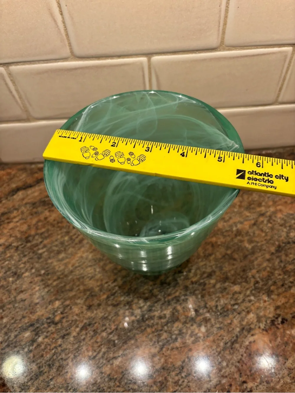 Murano Kosta Boda Style Green Marbled Swirled Glass Vase 7” Tall